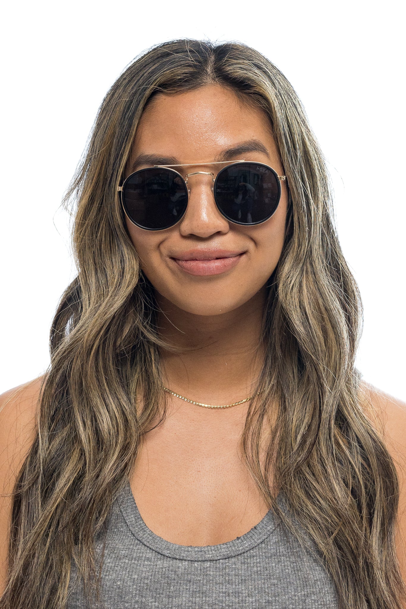 #color_ black-smoke-polarized