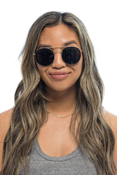 #color_ black-smoke-polarized