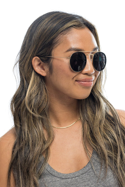 #color_ black-smoke-polarized